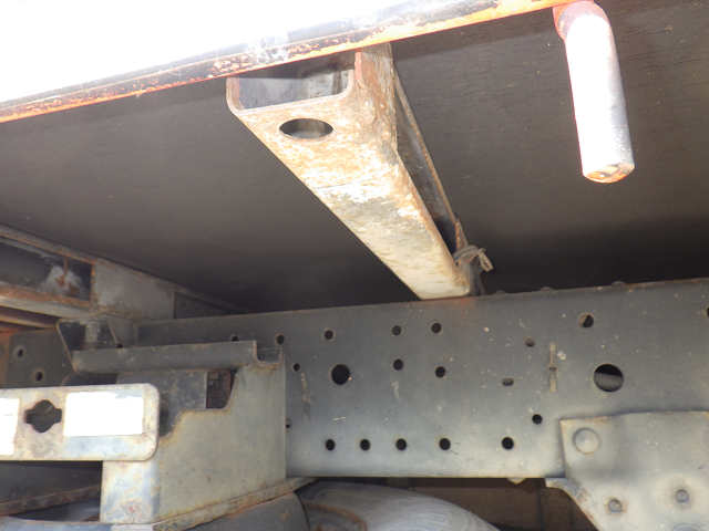 27.NKR66E-7517635