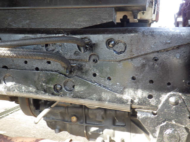 217.NKR71L-7400380